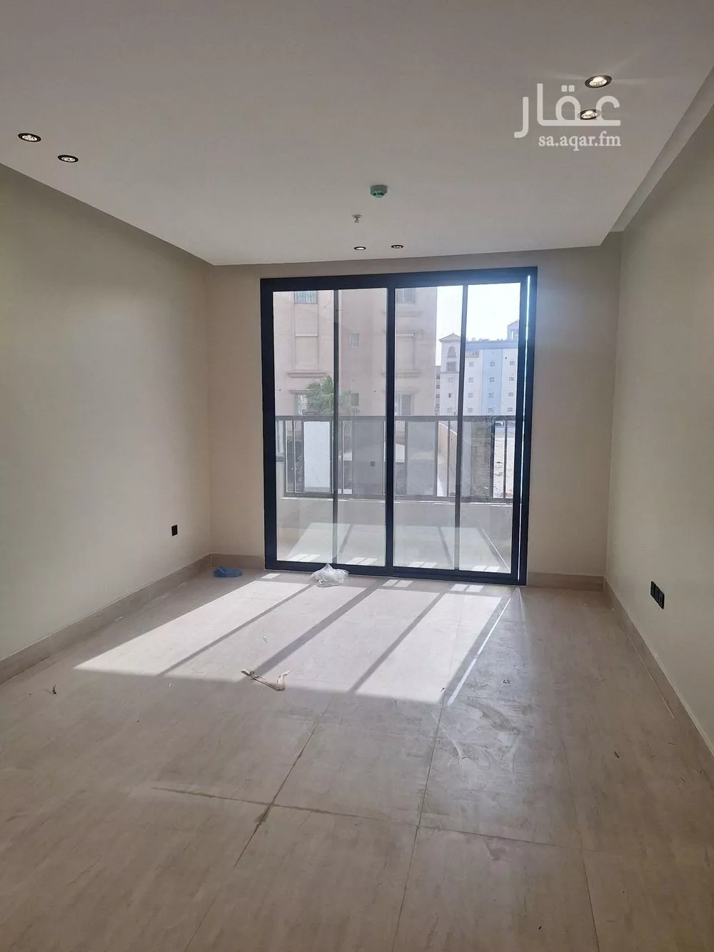 شقة 5 غرف في الحمرا 2