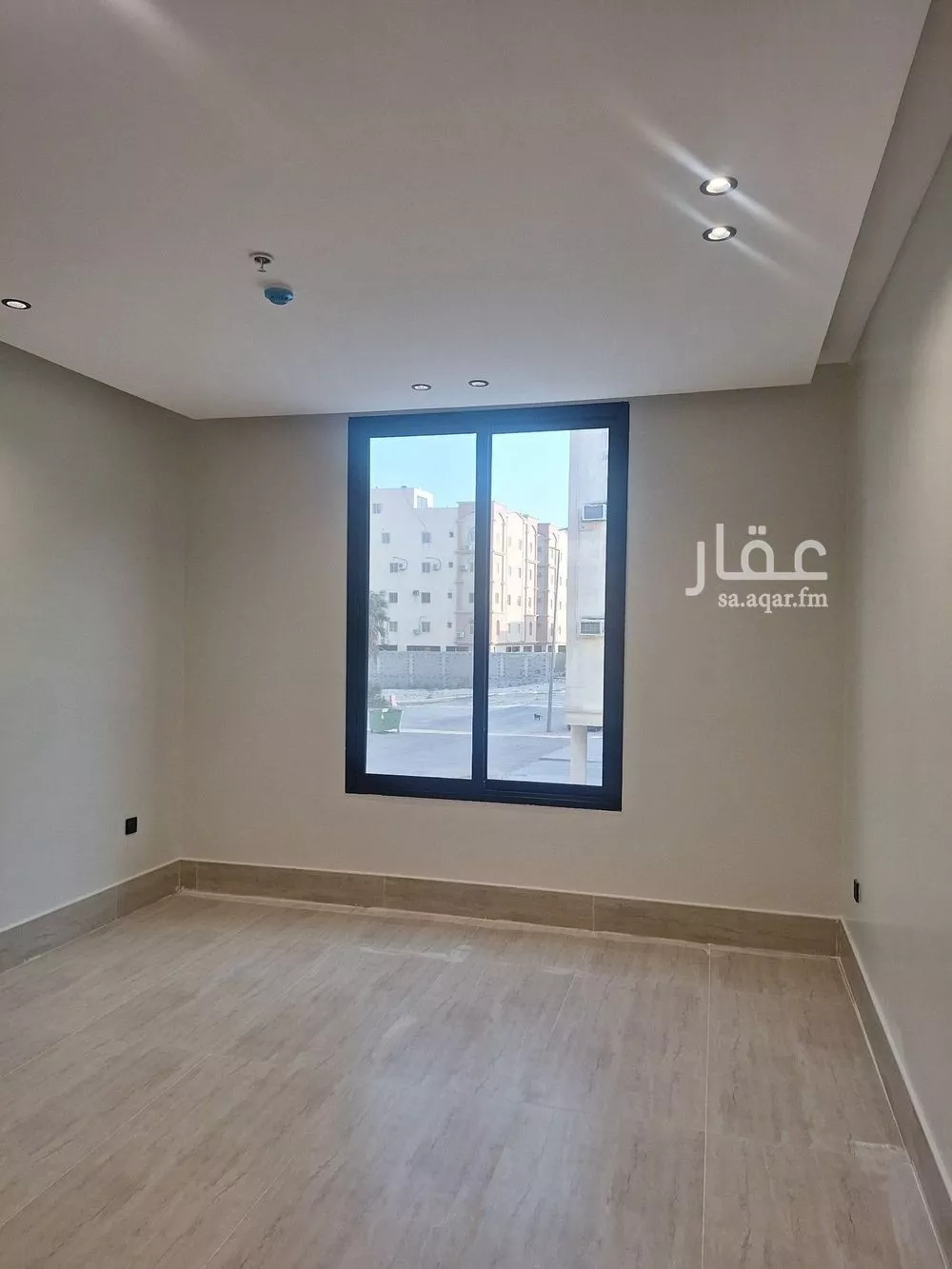 شقة 5 غرف في الحمرا 2