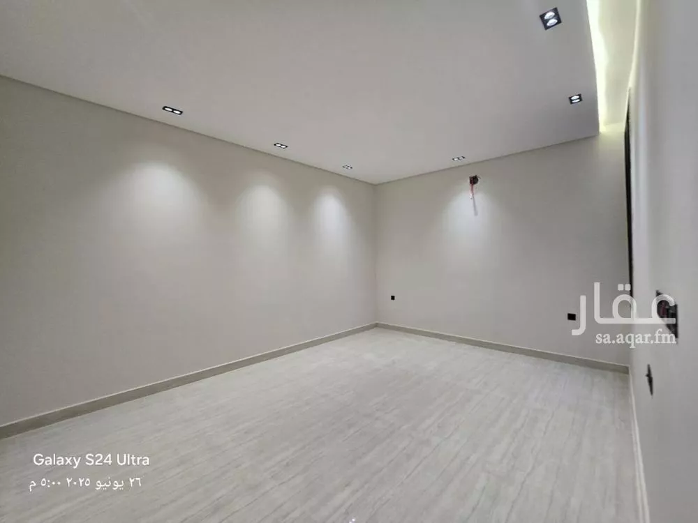 5 bedroom floor in Tuwaiq 3