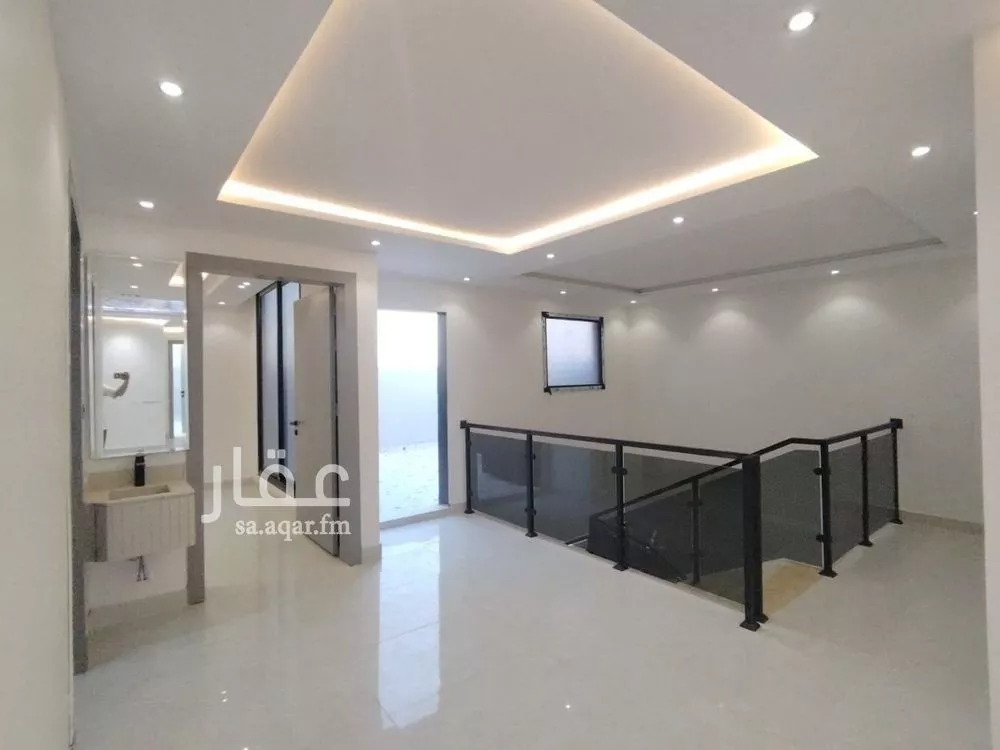 5 bedroom apartment in Badr 5