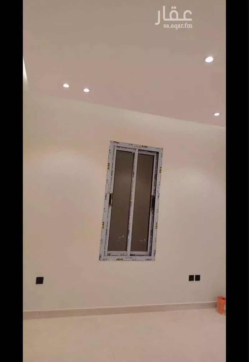 عمارة 891 م² في العارض 3