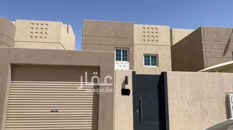 8 bedroom villa in Al Aridh, Riyadh 10
