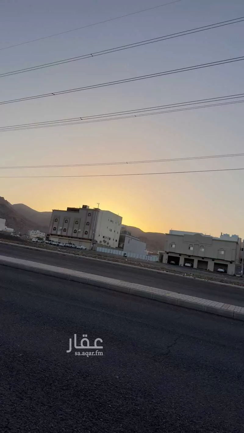 أرض 750 م² في العزيزية 2