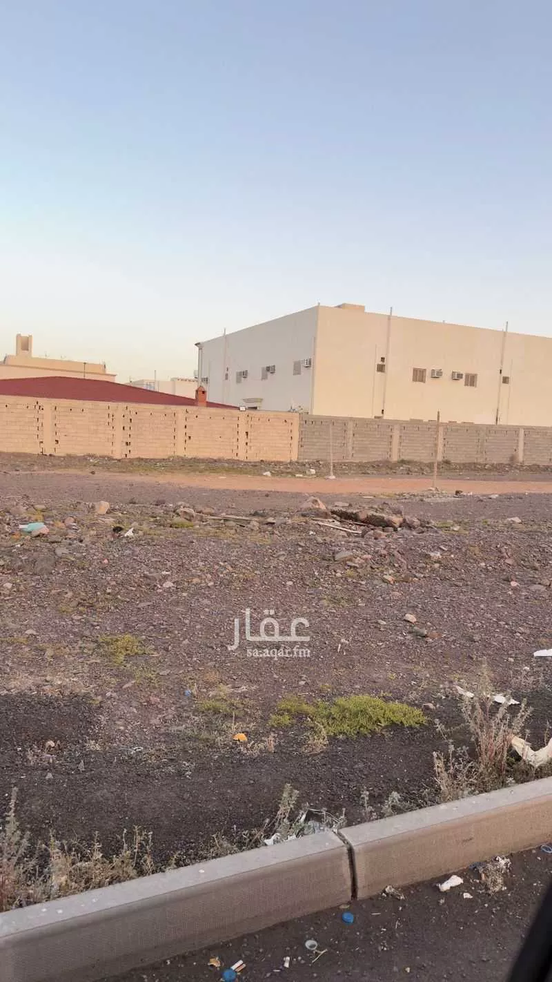 أرض 750 م² في العزيزية 4