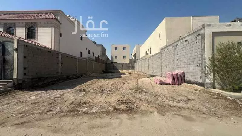 أرض 437 م² في الامواج 3