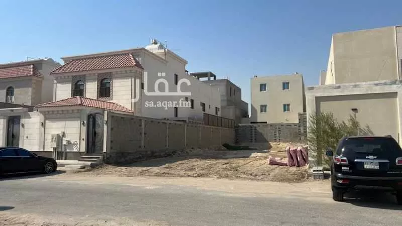 أرض 437 م² في الامواج 4