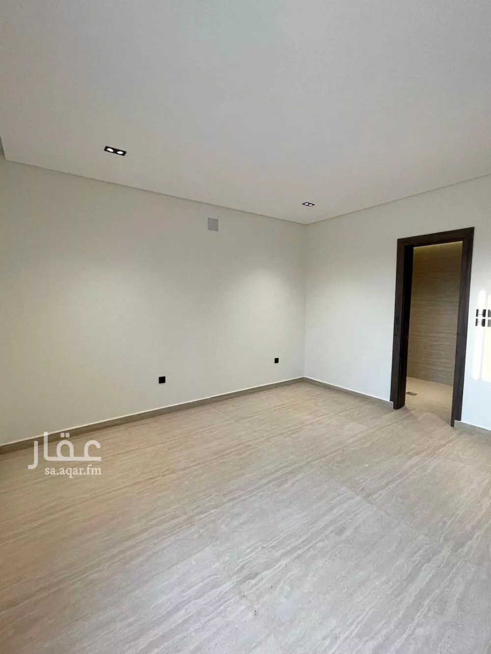 3 bedroom floor in As Suwaidi Al Gharabi 5