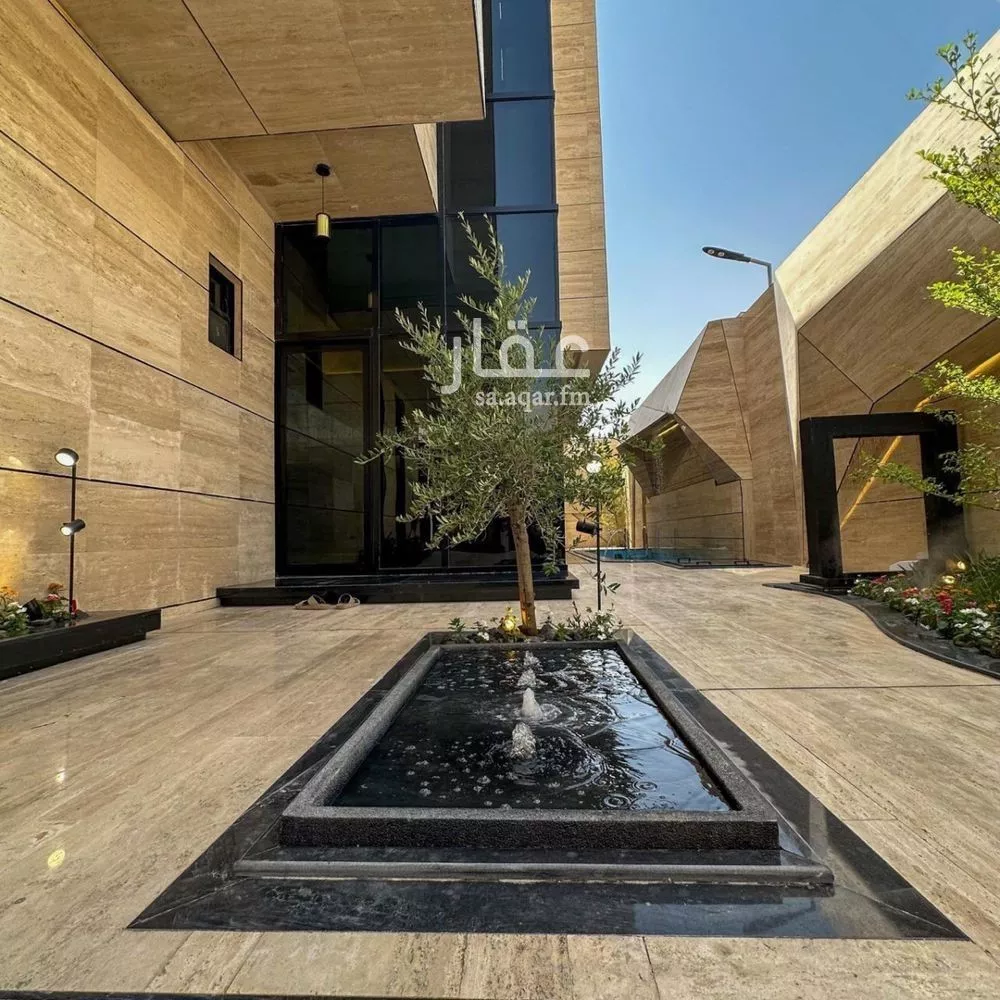 5 bedroom villa in Al Mahdiyyah 4