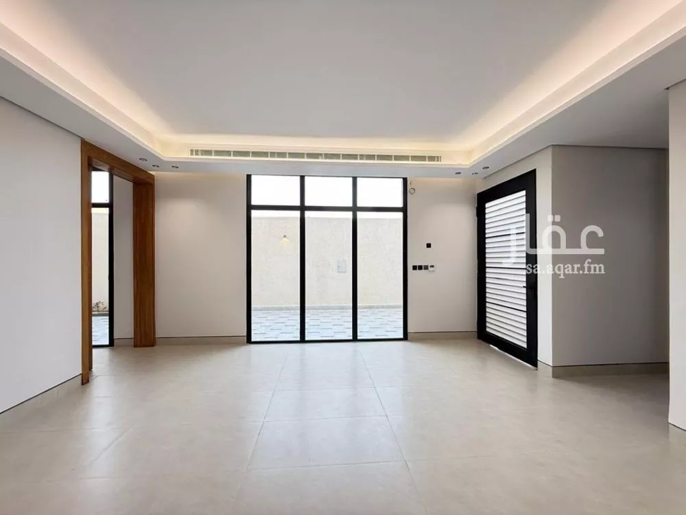 5 bedroom villa in Al Mahdiyyah 5