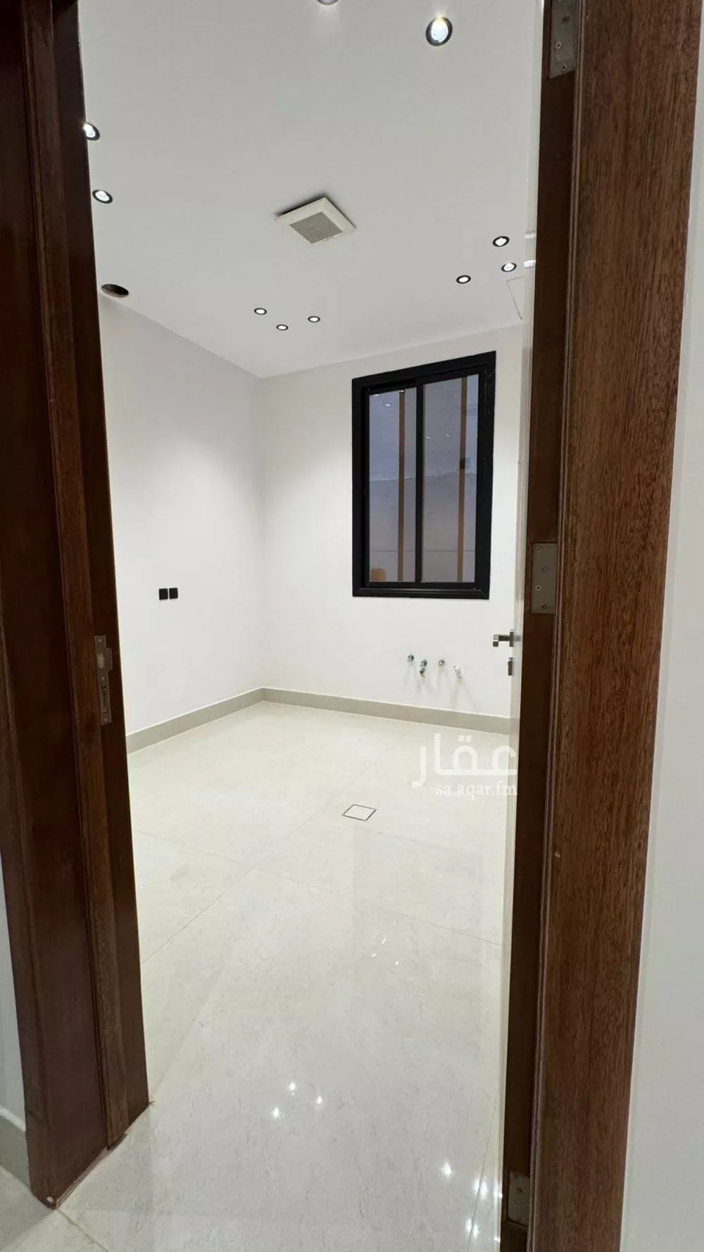 فيلا 5 غرف في المهدية 5