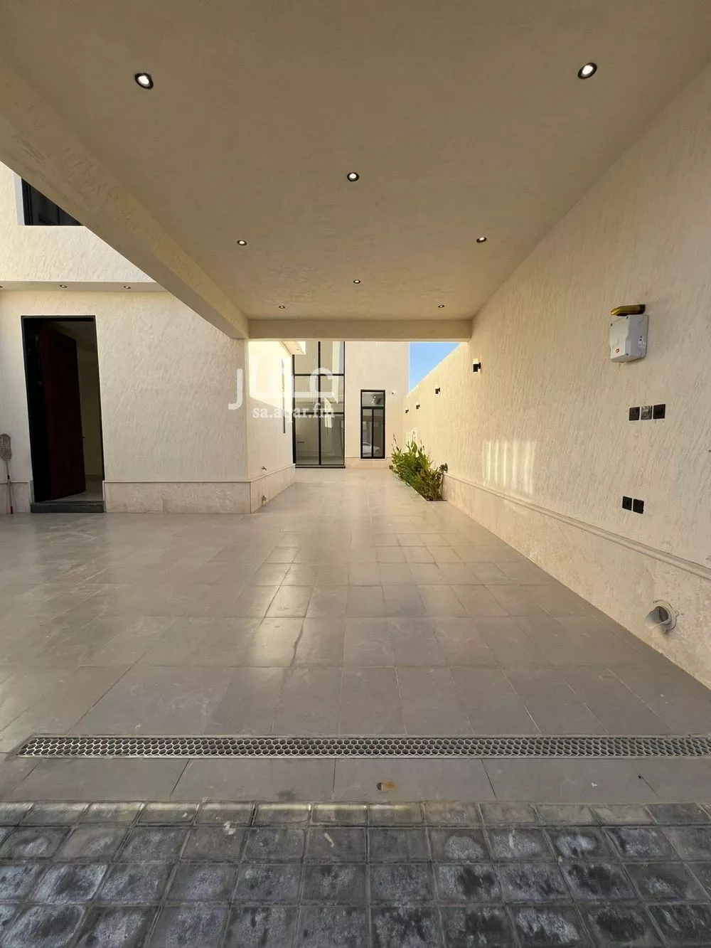 5 bedroom villa in Al Mahdiyyah 2