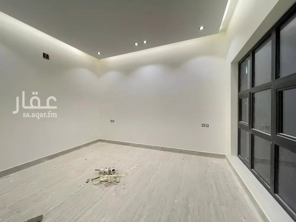 5 bedroom villa in Dhahrat Laban 4