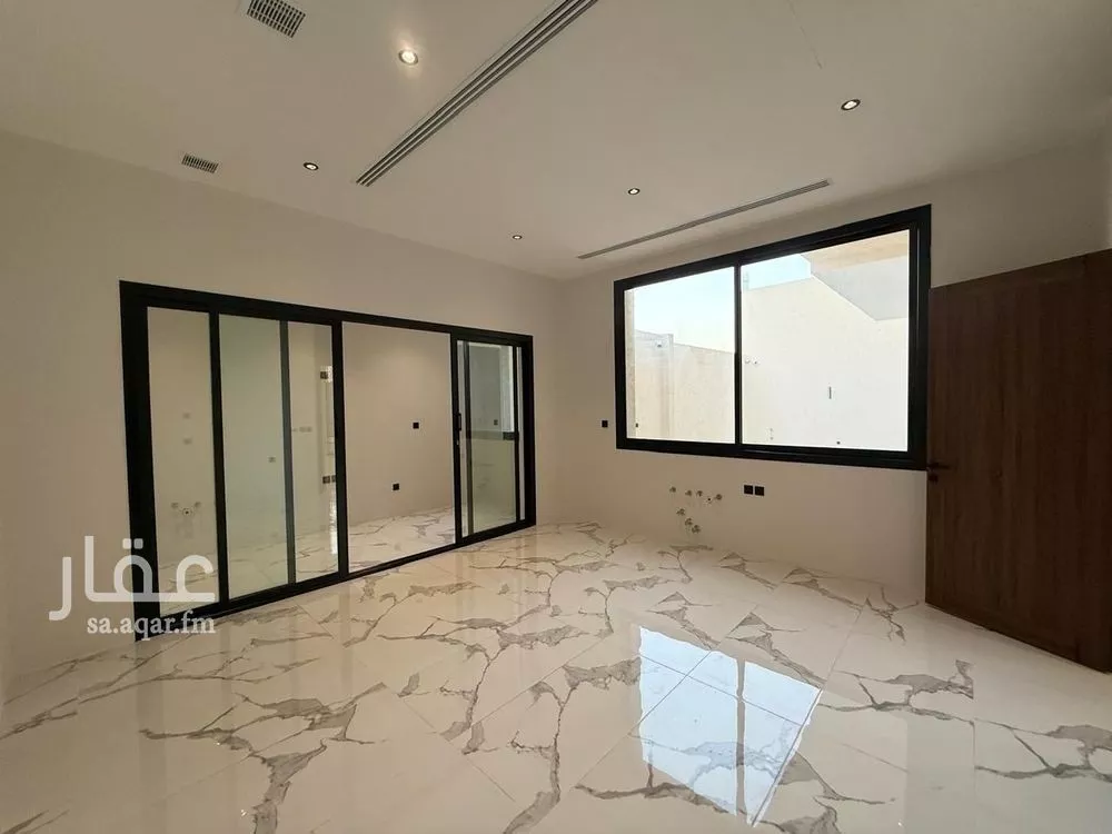 فيلا 6 غرف في المهدية 5