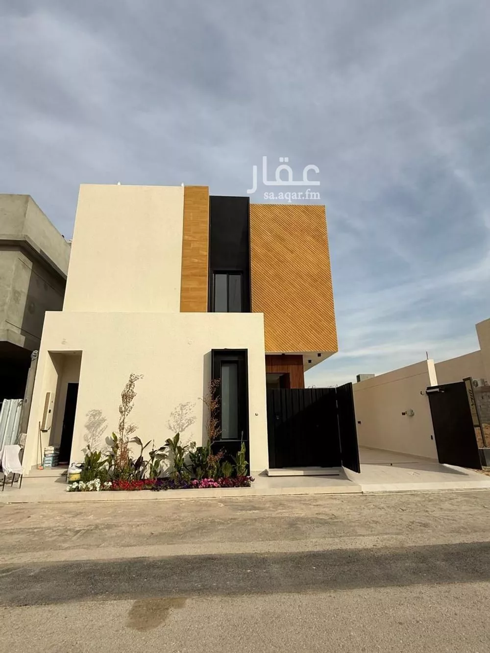 5 bedroom villa in Al Mahdiyyah 1