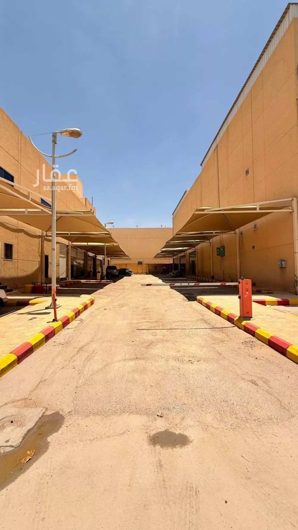 مكتب 860 م² في الروضة 4