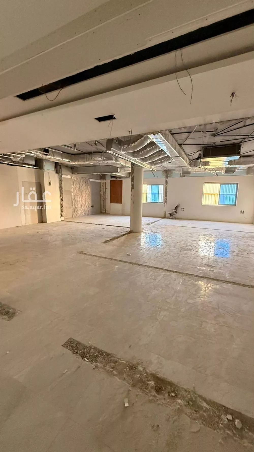 مكتب 200 م² في الروضة 4
