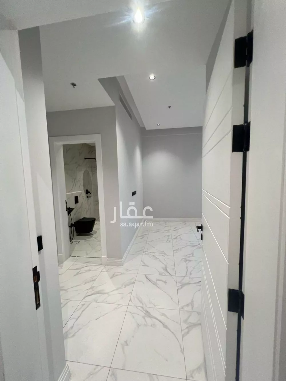 شقة 3 غرف في الملقا 5