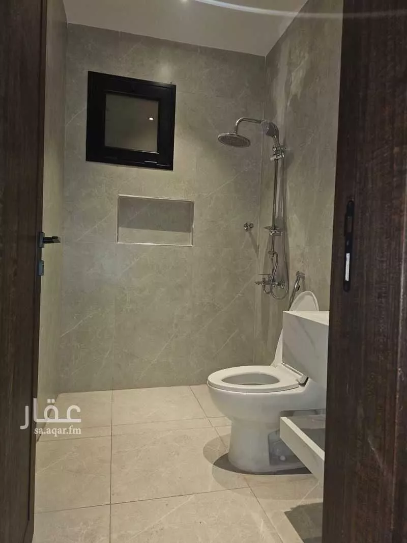 فيلا 6 غرف في القشلة، الظهران 10