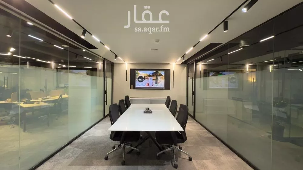 مكتب 12 م² في العليا 4