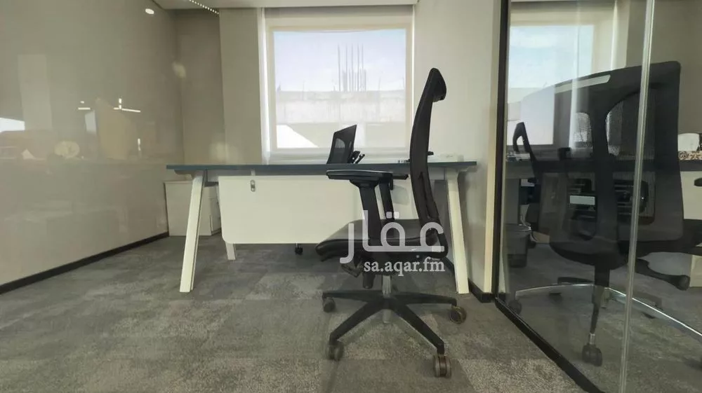 مكتب 12 م² في العليا 3