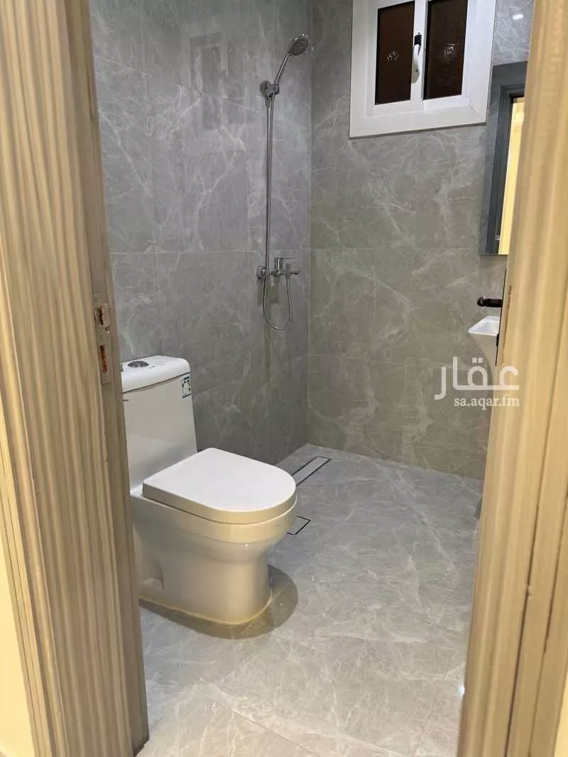 شقة 6 غرف في طيبة 1