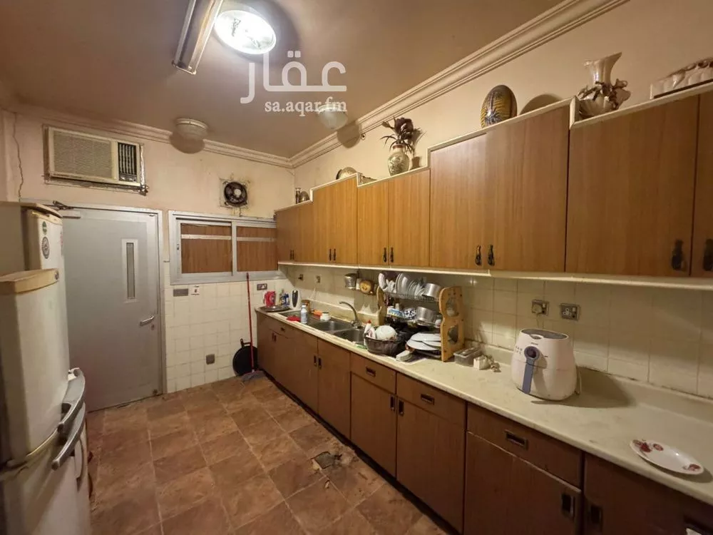 فيلا 7 غرف في الملك فهد 2