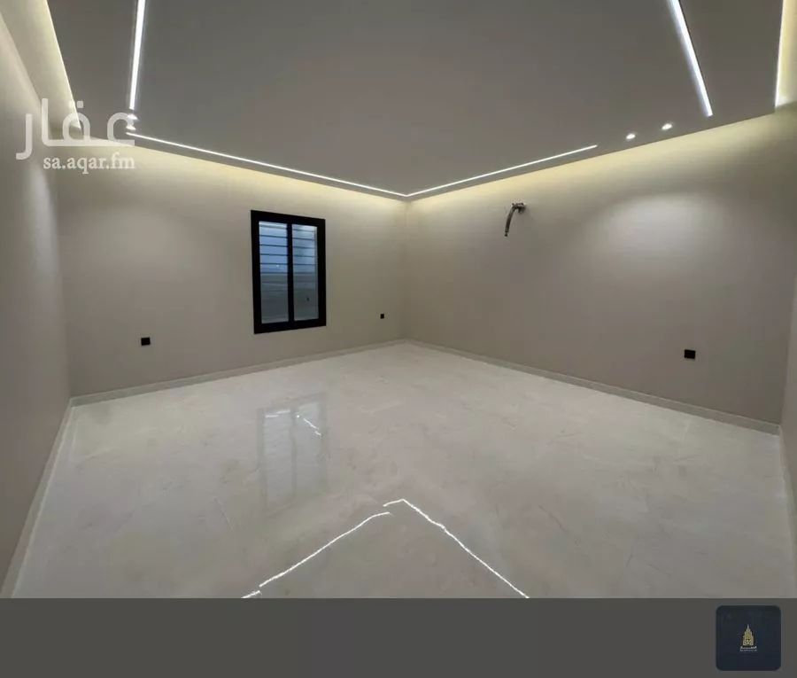 عمارة 300 م² في الملك فهد 2