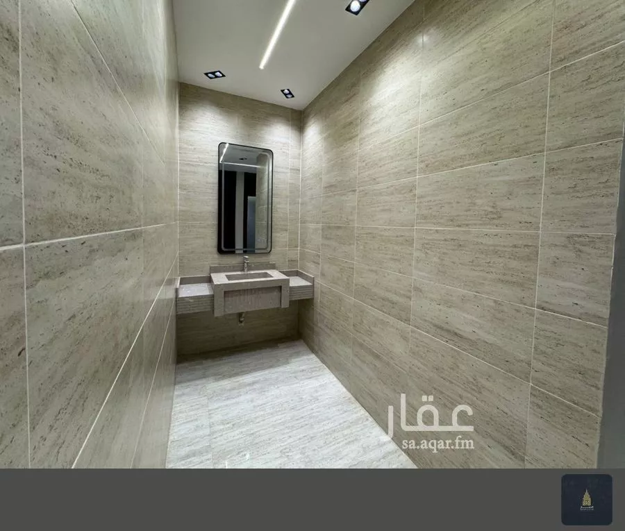 448 sqm building in King Fahd 2
