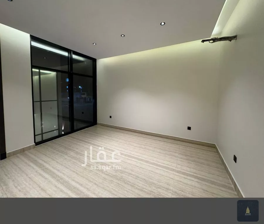 فيلا 9 غرف في الملك فهد 4