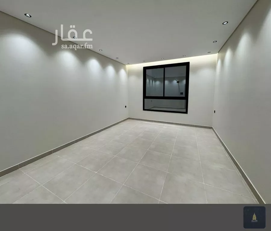 عمارة 592 م² في الملك فهد 5