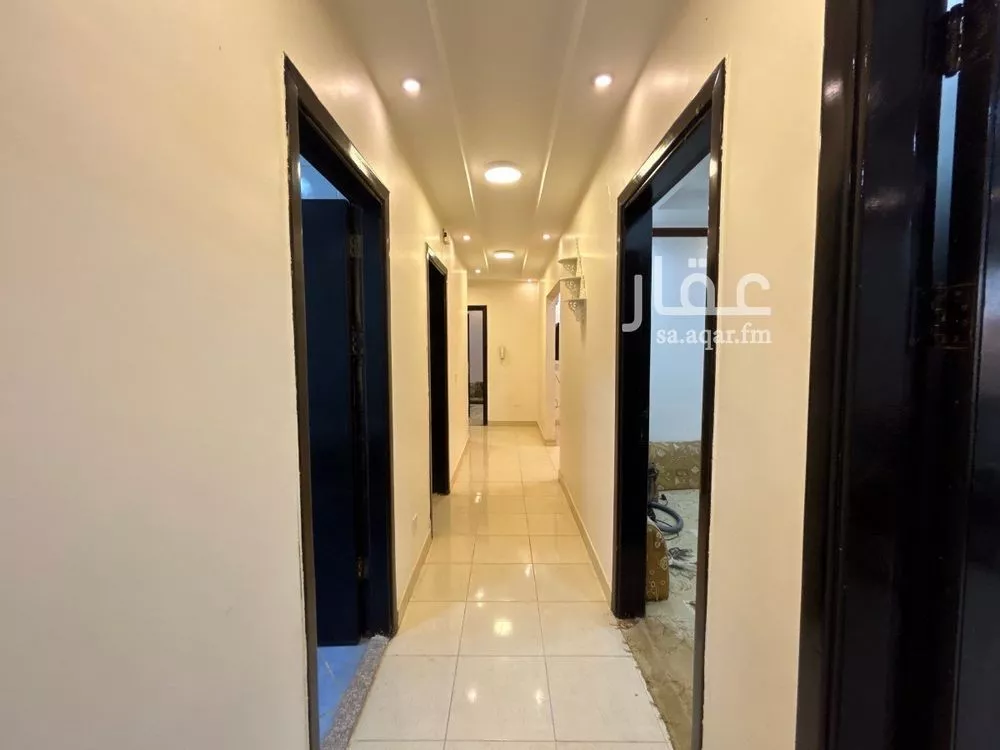 شقة 4 غرف في الحمراء و ام الجود 2