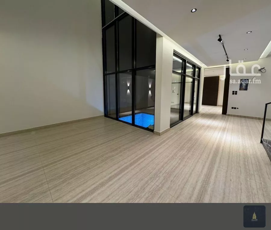 فيلا 9 غرف في الملك فهد 2