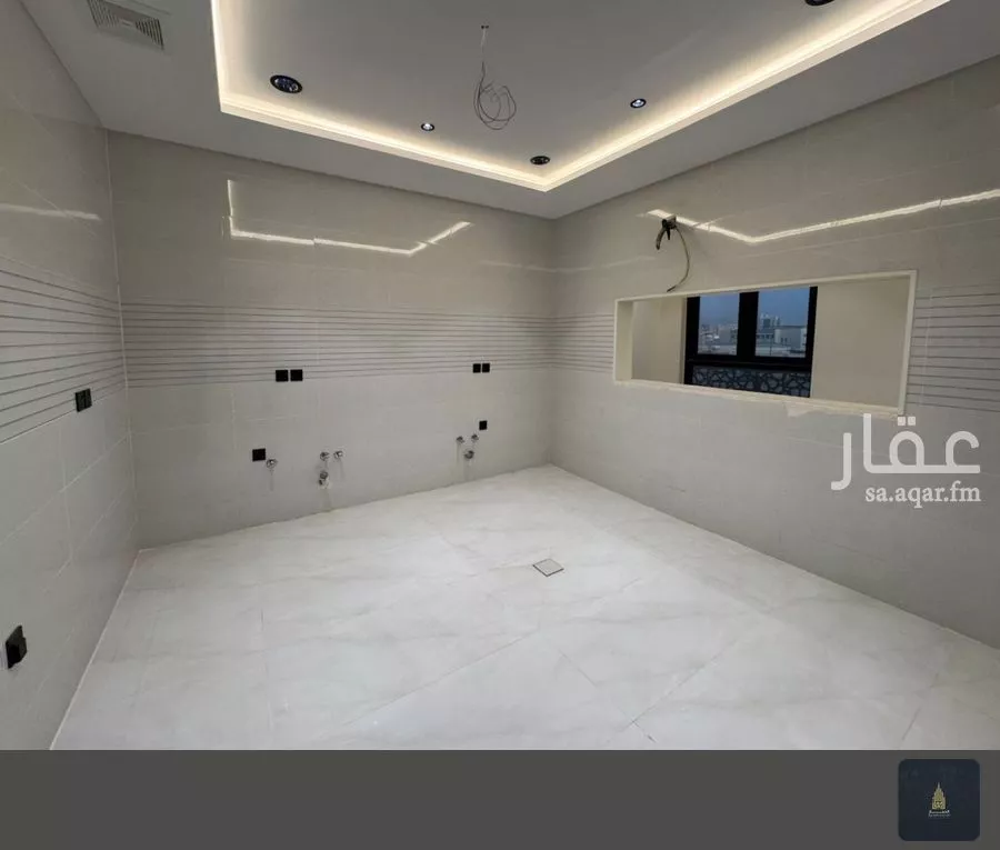 6 bedroom apartment in King Fahd 4