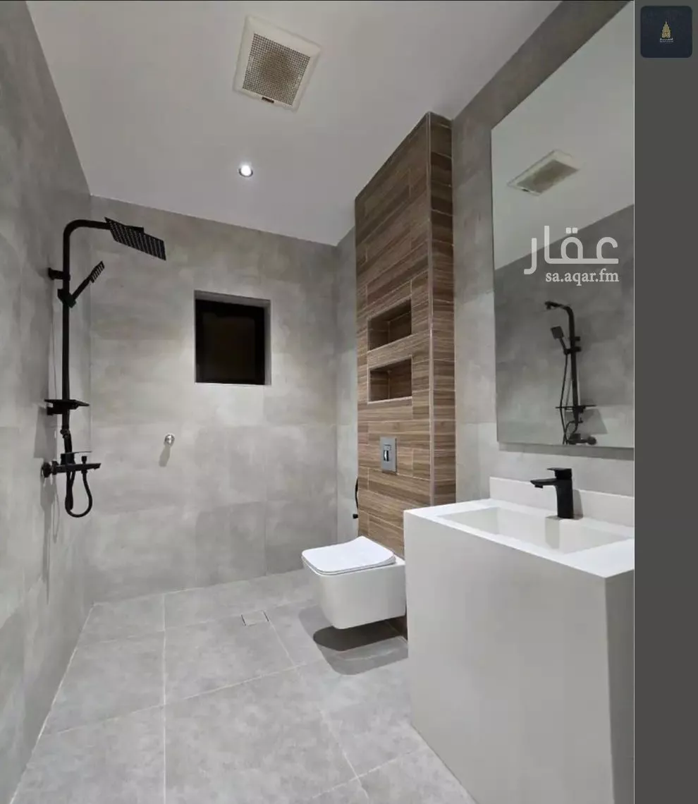 فيلا 9 غرف في الملك فهد 5