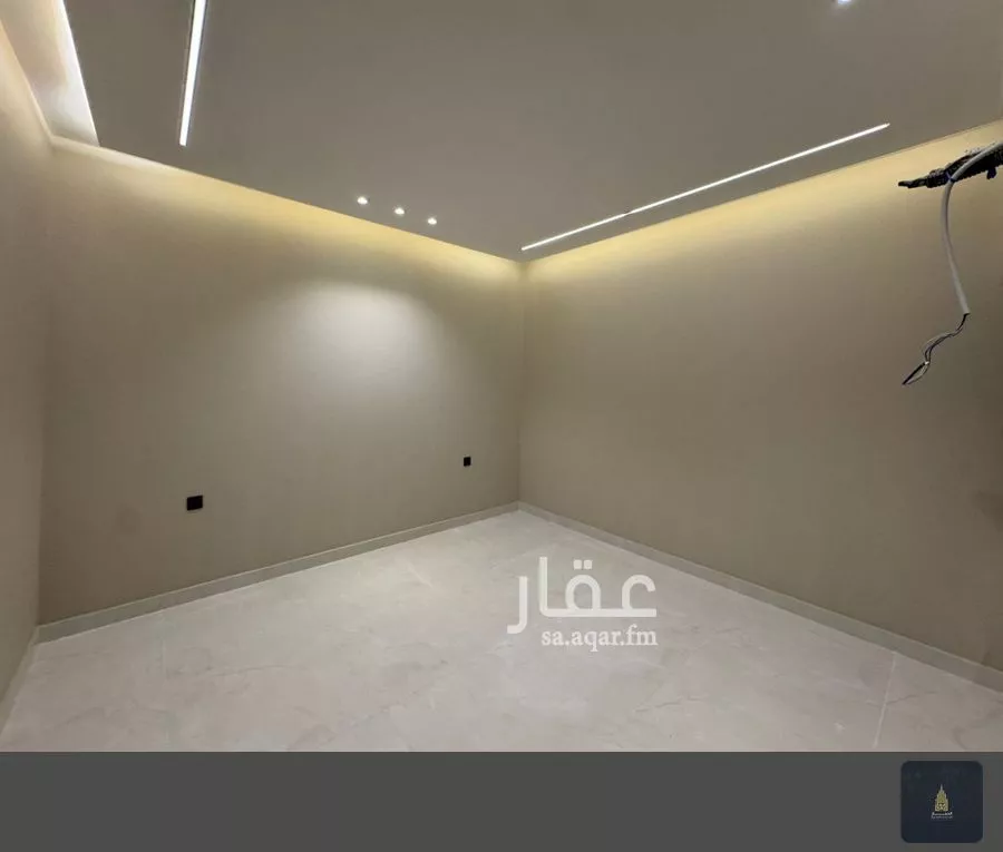 عمارة 300 م² في الملك فهد 4