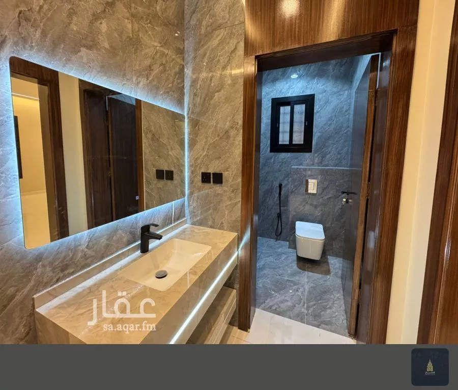 عمارة 300 م² في الملك فهد 5