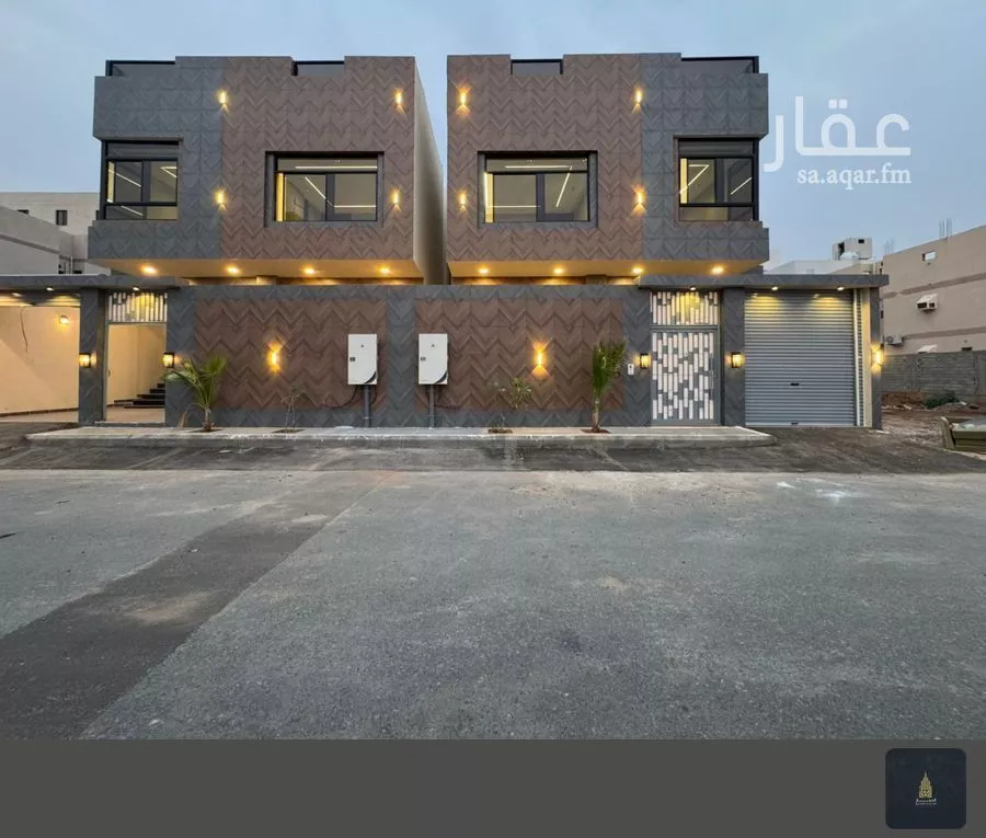 448 sqm building in King Fahd 1