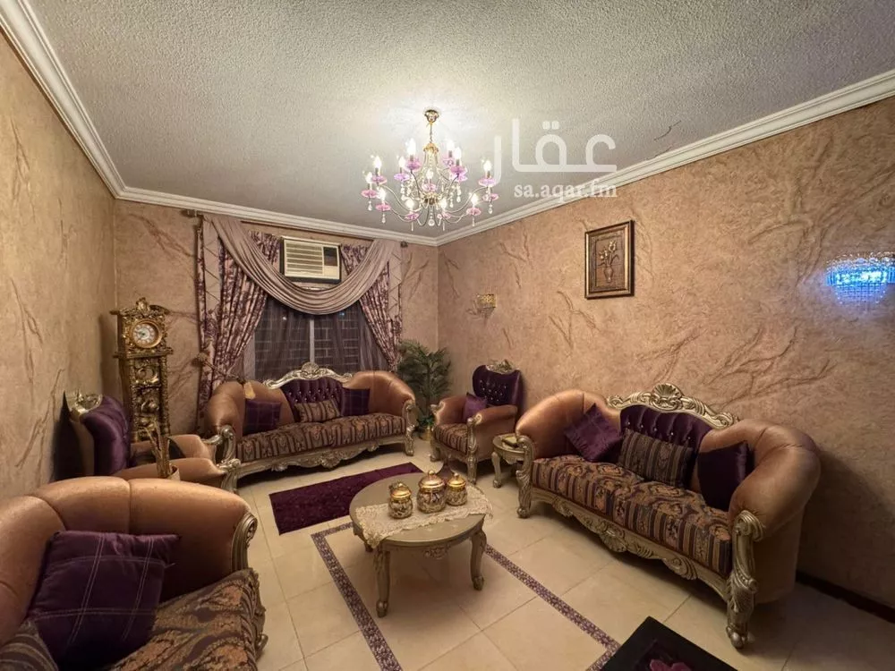 فيلا 7 غرف في الملك فهد 1