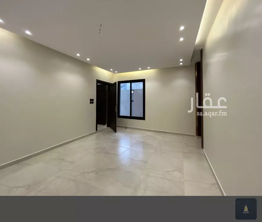 فيلا 9 غرف في الملك فهد 5