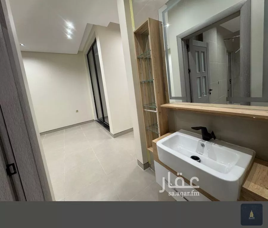 فيلا 7 غرف في الملك فهد 3