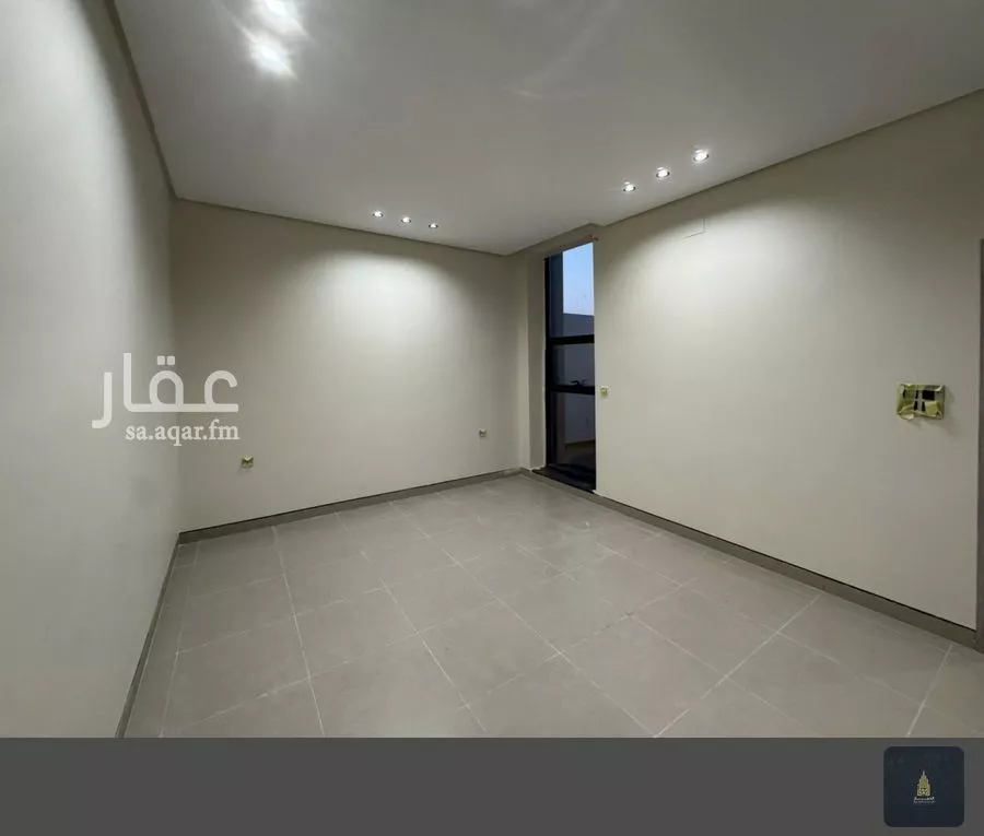 فيلا 7 غرف في الملك فهد 5