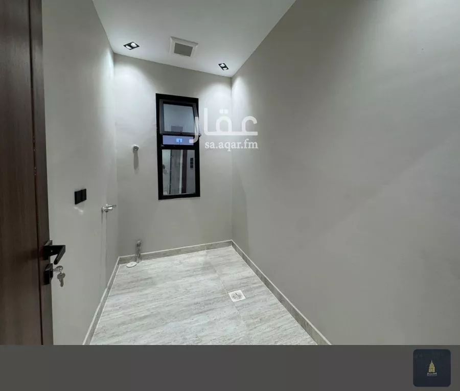 448 sqm building in King Fahd 5