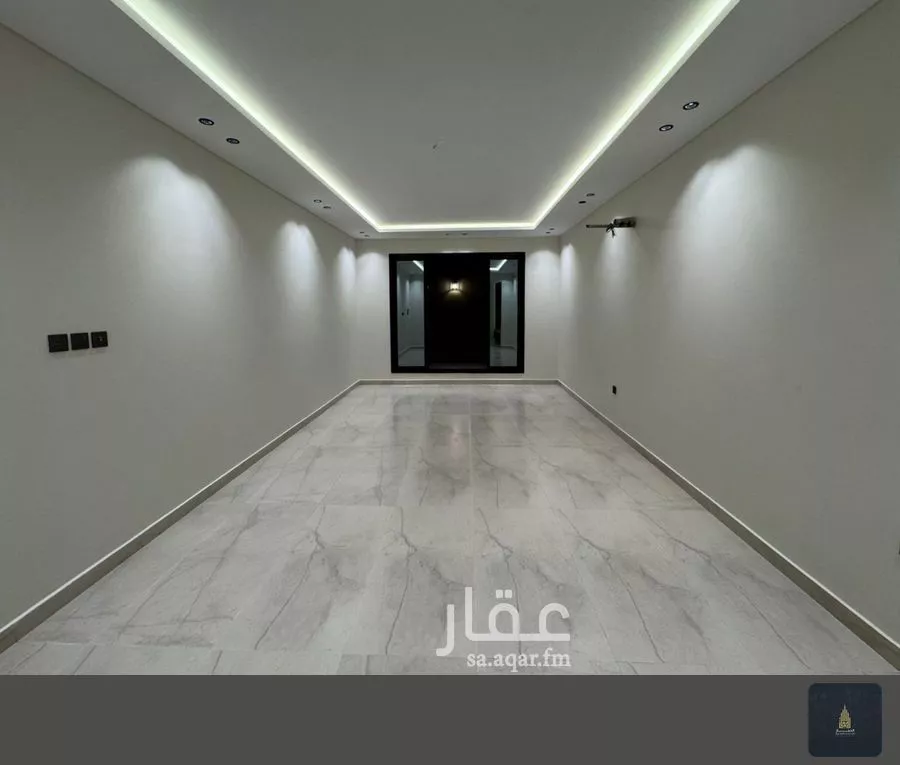 فيلا 10 غرف في الملك فهد 5