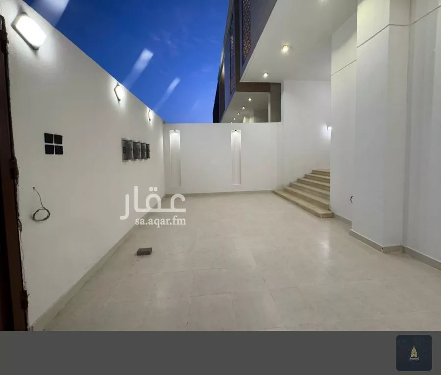 عمارة 517 م² في الملك فهد 2