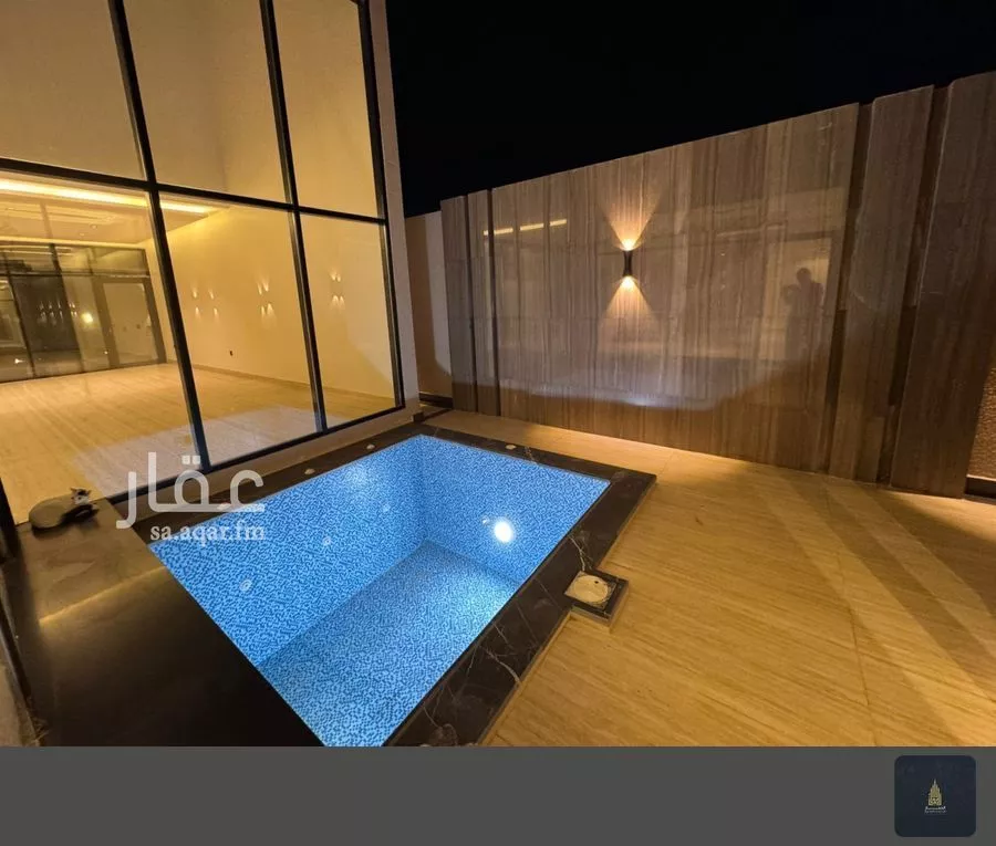 فيلا 9 غرف في الملك فهد 5