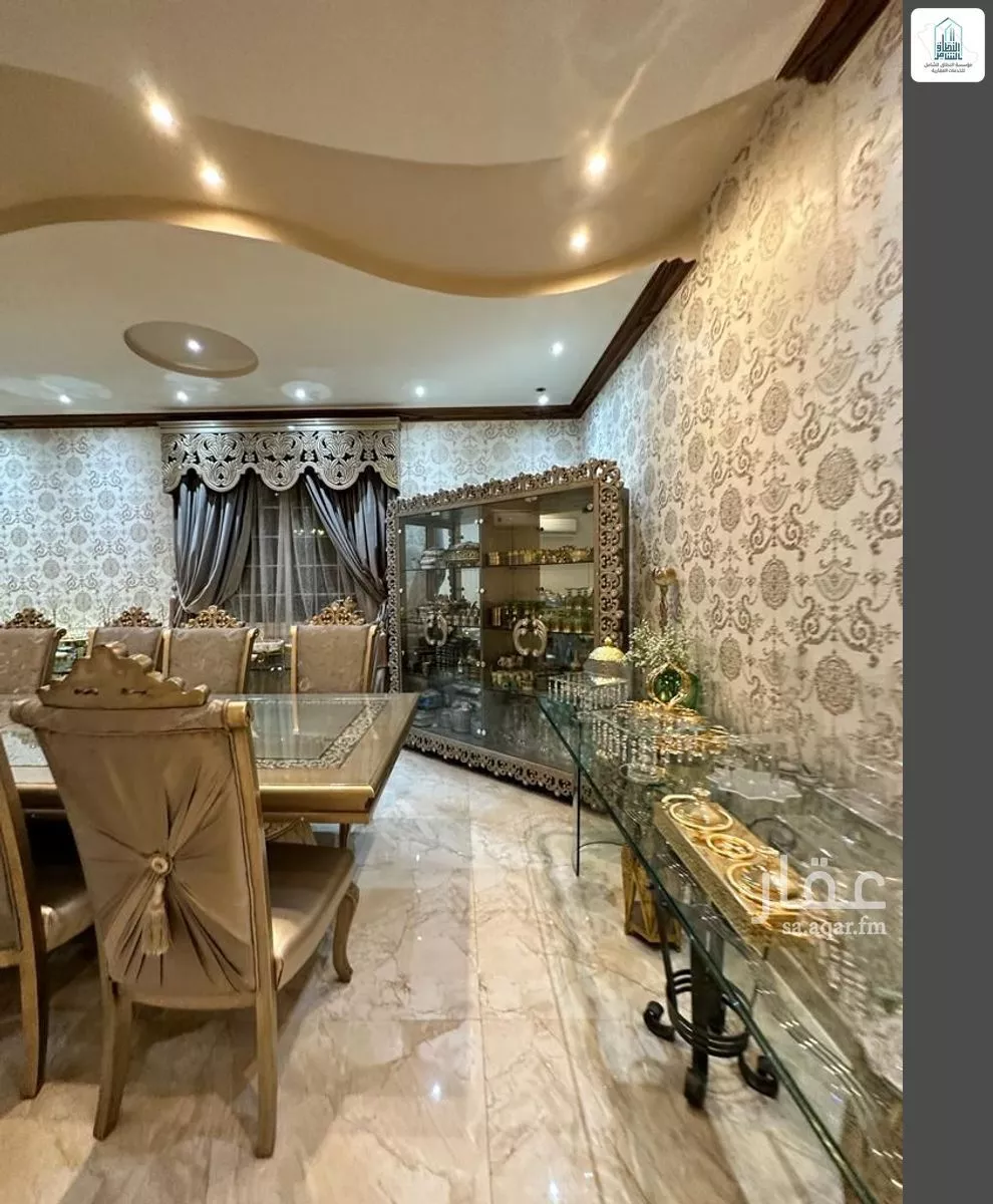 8 bedroom villa in Al Yasmin 4