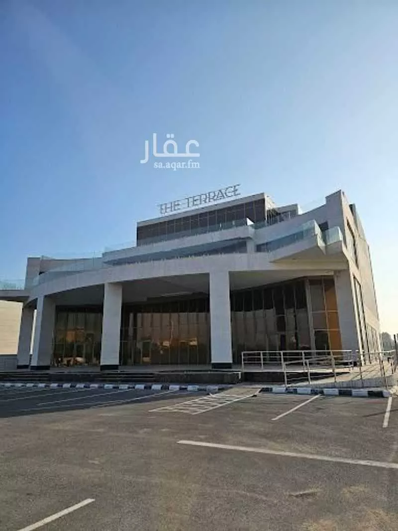 4 bedroom office in Ash Shati Al Gharbi, Eastern Province 9