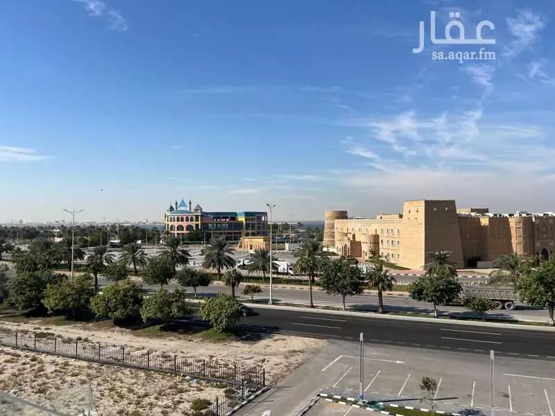4 bedroom office in Ash Shati Al Gharbi, Eastern Province 17