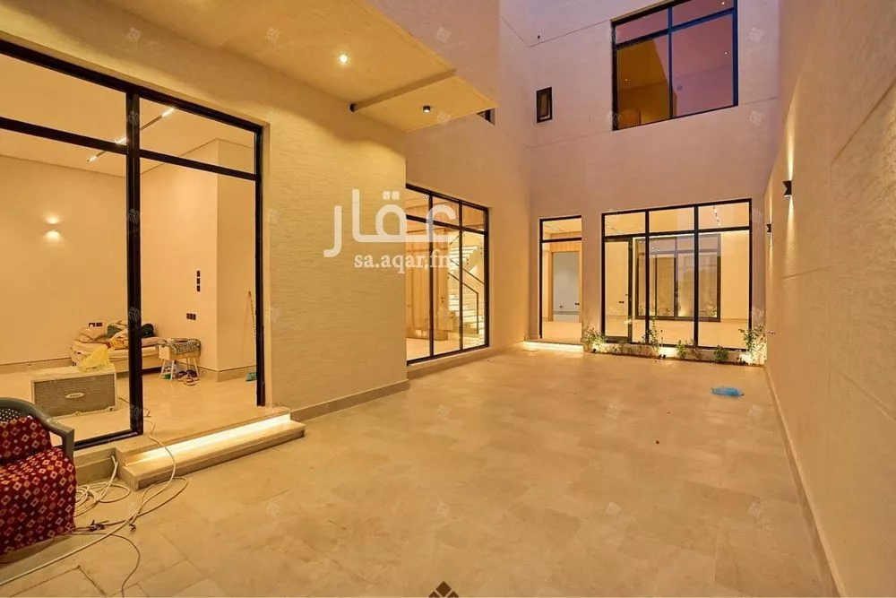 فيلا 6 غرف في المهدية 5