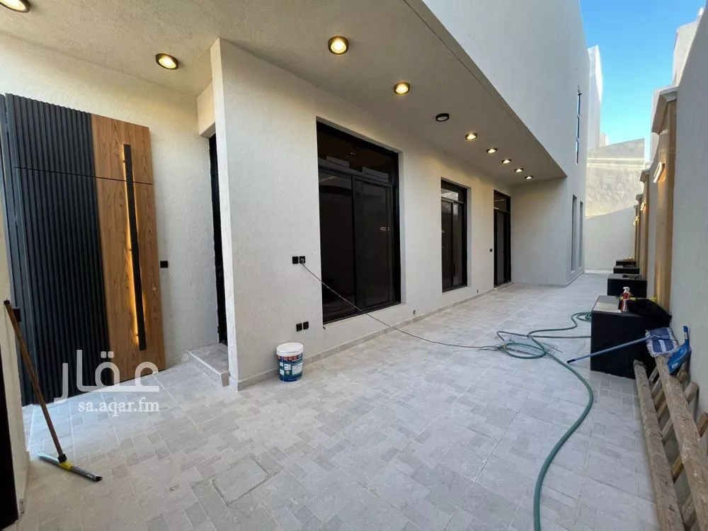 5 bedroom villa in Al Mahdiyyah 5